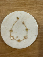 Load image into Gallery viewer, Chrysalini Mother of Pearl Clover Bracelet-Gold DB3500